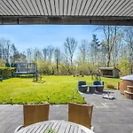 Сasa de vacaciones Kennet - 30km From The Sea By Interhome