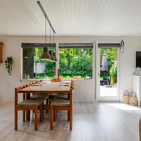 Kennet - 30km From The Sea By Interhome *