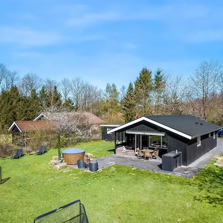 Kennet - 30km From The Sea By Interhome Toftlund