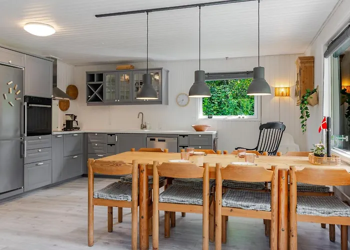 Kennet - 30km From The Sea By Interhome